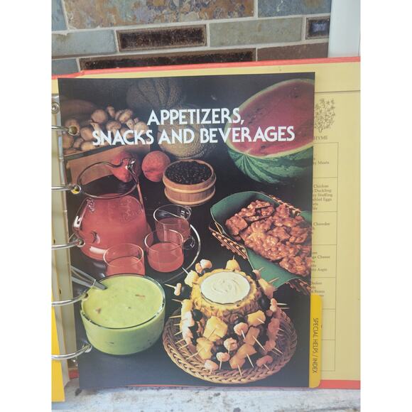 Vintage Betty Crocker Cookbook, Hardcover 5 Ring Binder 1978 New Revised Edition - Picture 7 of 8